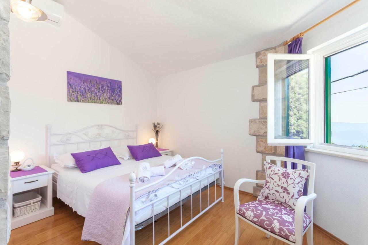 Holiday Home Lavanda Grubisic Tučepi Esterno foto