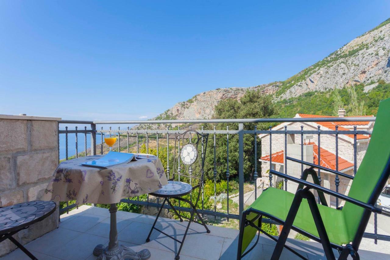 Holiday Home Lavanda Grubisic Tučepi Esterno foto