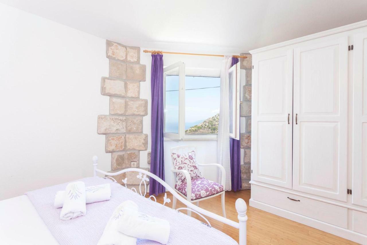 Holiday Home Lavanda Grubisic Tučepi Esterno foto