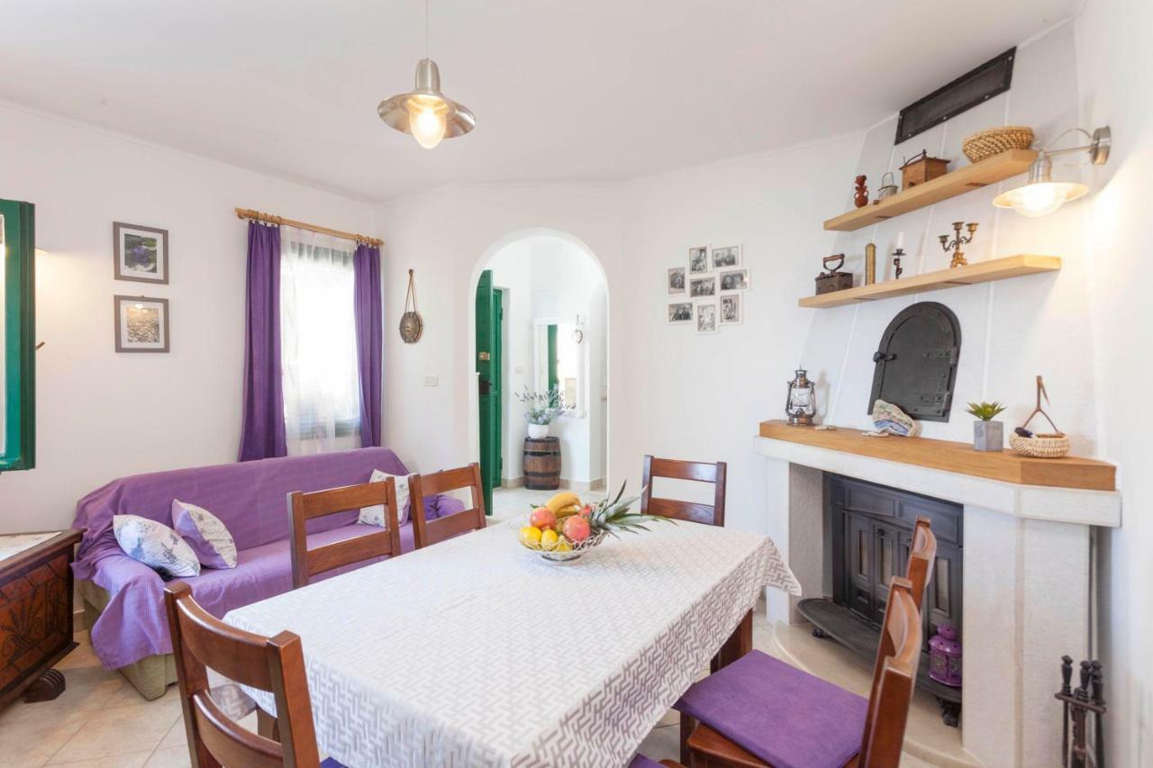 Holiday Home Lavanda Grubisic Tučepi Esterno foto